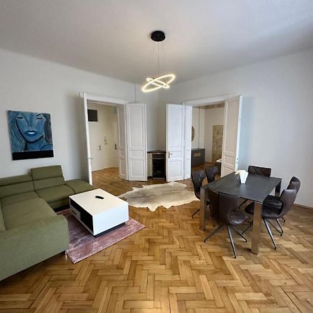 Artliving Apartment-Top 3 Self Check-In Грац Екстериор снимка
